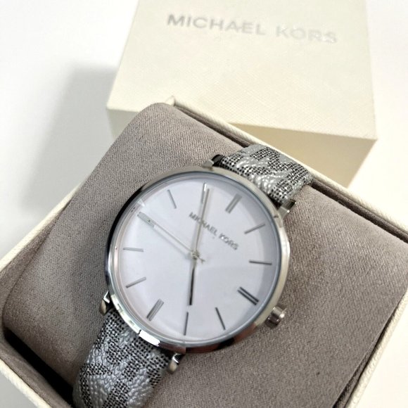 Michael Kors Silver Dial Watch with Faux Python Leather Strap Boxed NWT Gift - Picture 3 of 6